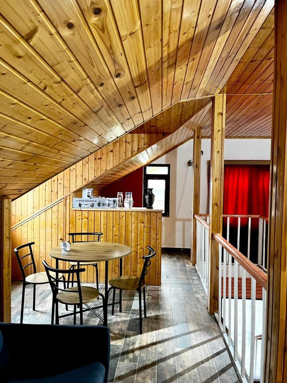 Nino & Irodi'S Guest House Kutaisi Eksteriør billede