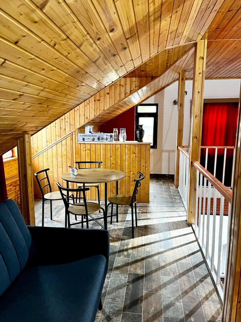 Nino & Irodi'S Guest House Kutaisi Eksteriør billede