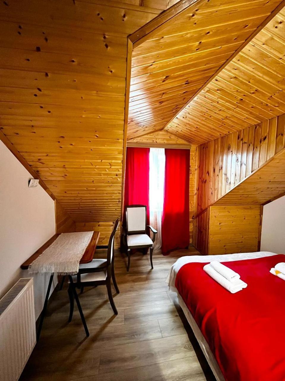 Nino & Irodi'S Guest House Kutaisi Eksteriør billede