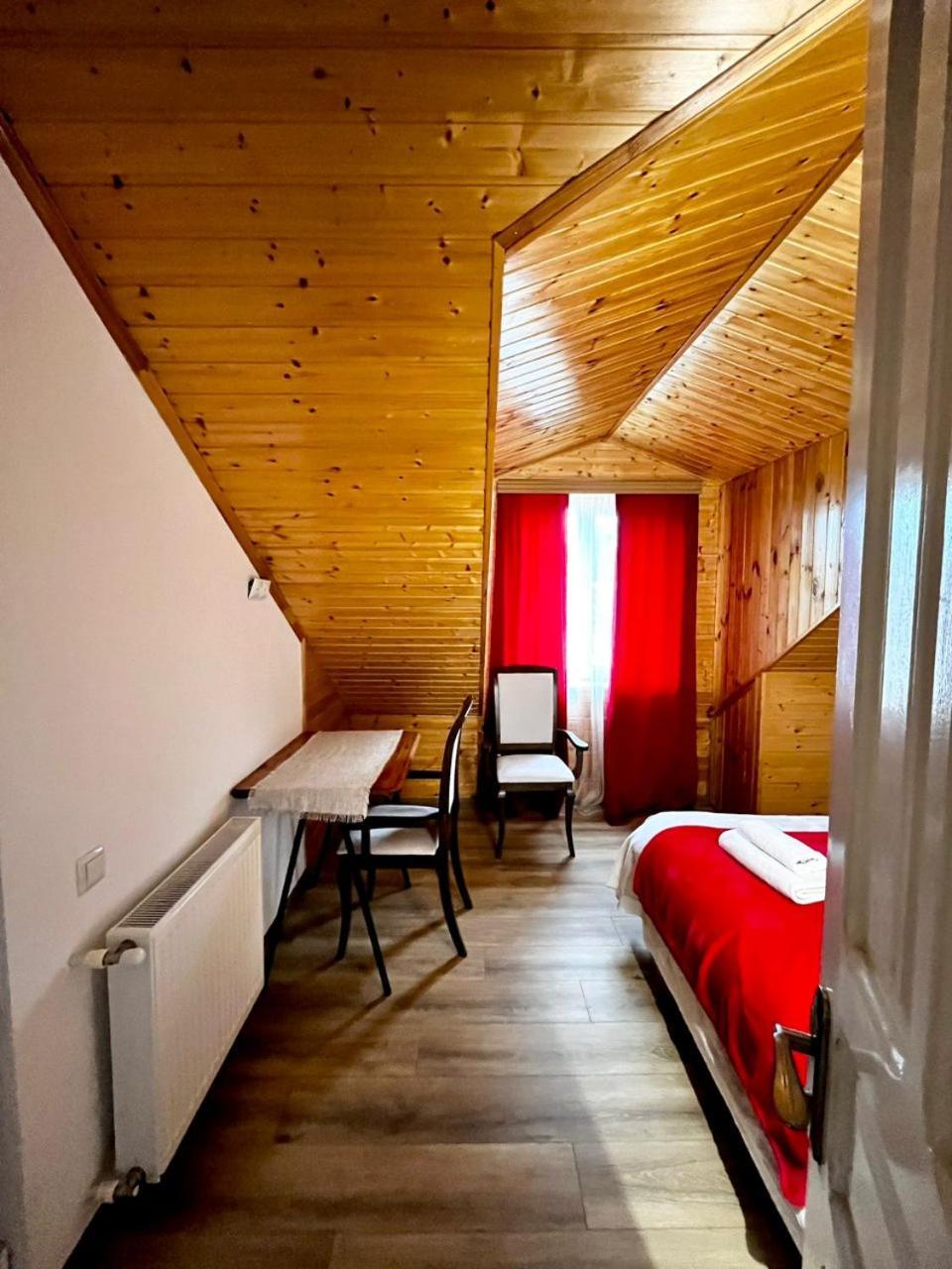 Nino & Irodi'S Guest House Kutaisi Eksteriør billede